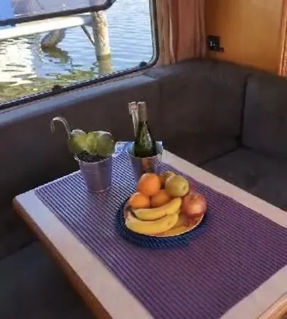 Hausboot Pretty Belinda Botel