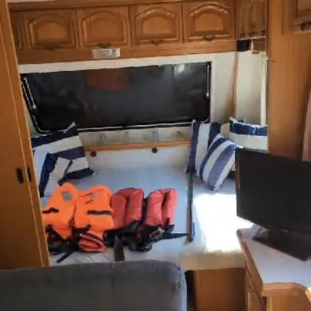 Hausboot Pretty Belinda Botel *